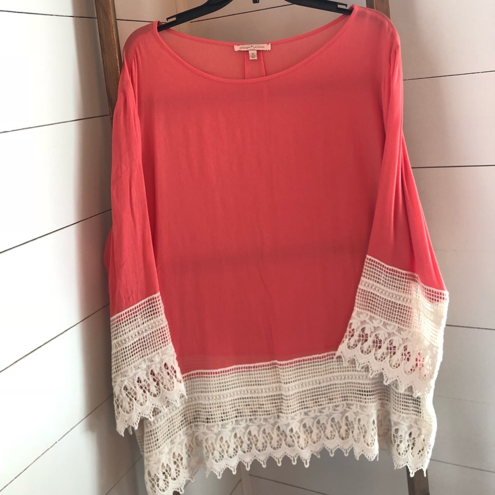 Gibson Latimer XL blouse top coral and crochet